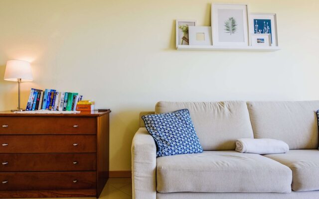 Sea view Apartment with sunbathing Terrace & 2 Swimming pools