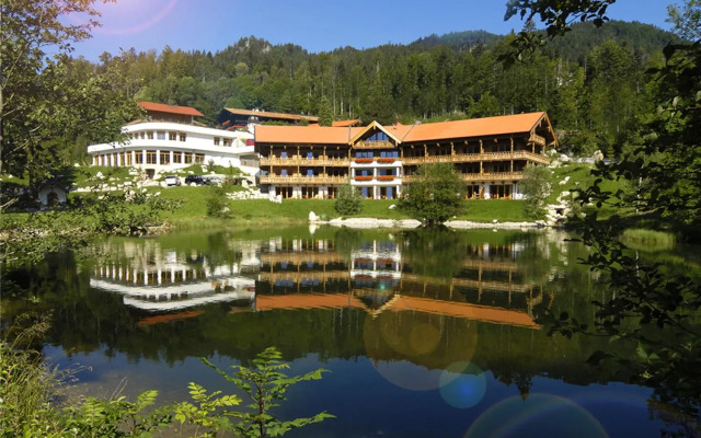 Feuriger Tatzlwurm Berghotel & Spa, BW Signature Collection