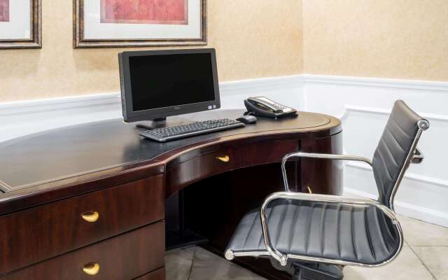 Howard Johnson by Wyndham Dalton