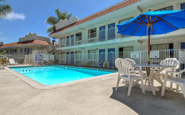 Motel 6 Carlsbad, CA - East