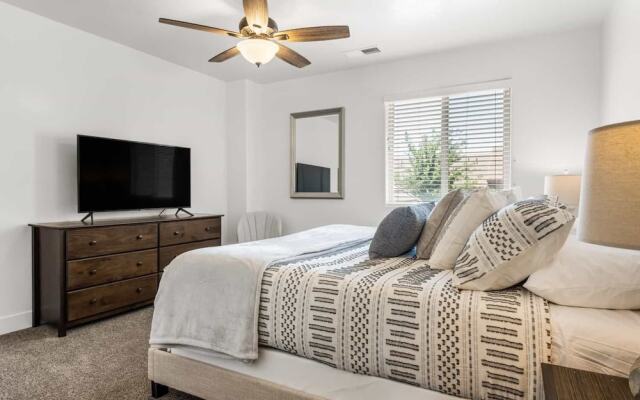 Narrow's Gateway 4 Bedroom Townhouse