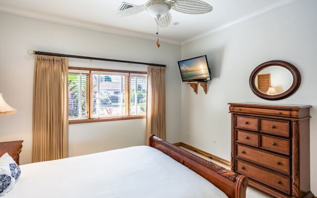 Maridadi by Cayman Villas