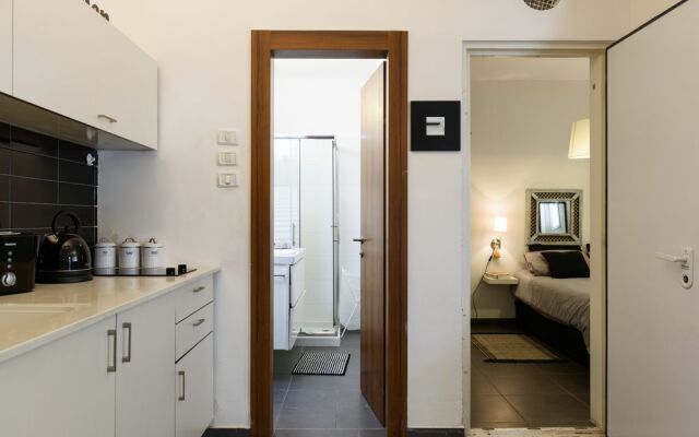 Ben Yehuda - Bograshov 1 BR with Terrace