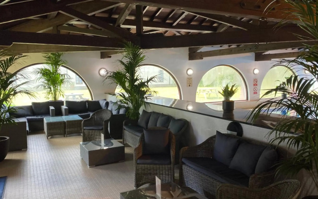 Europa Gatwick Hotel & Spa