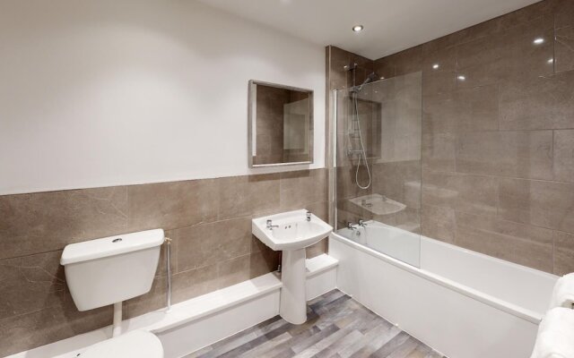 Hu1 Boutique City Apartment - Sleeps 6