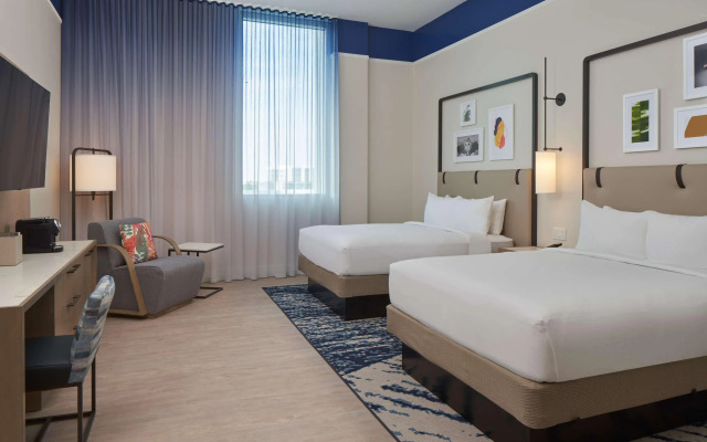 SERENA Hotel Aventura Miami, Tapestry Collection by Hilton