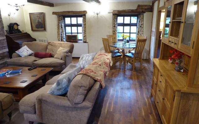 Hilltops Brecon Holiday Cottages