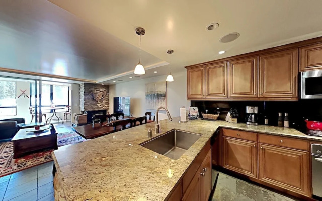 Spacious 2 BR Units at 1849 Condos With Free Pool, Parking & Wifi