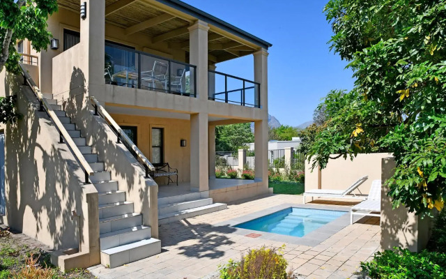 Small Wonder Guest Villa With Private Pool