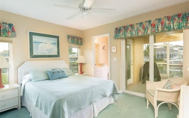 435 - 435 Court 3 Bedroom Home by Redawning