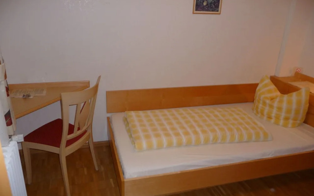 Gasthaus-Pension Zum Kreuz