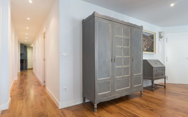 Playa Gros - Iberorent Apartments