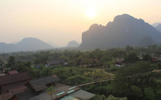 Mountain View Riverside Boutique Hotel