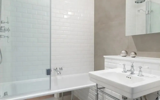 Platinum Apartment in Central Camden 9984