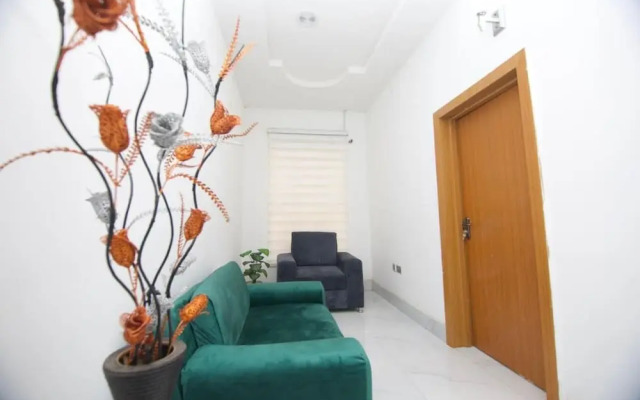 Loomzy Suites and Apartments