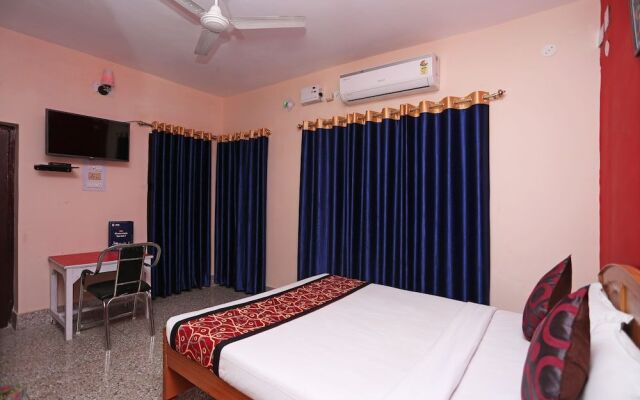 OYO 10994 Hotel Luxury INN