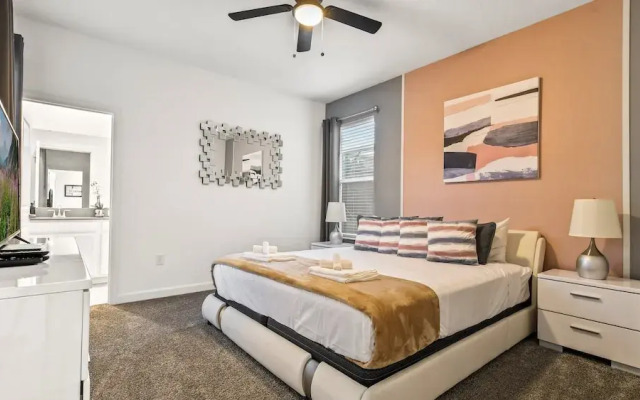 5BR Disney Villa, Private Pool,spa, Game Room