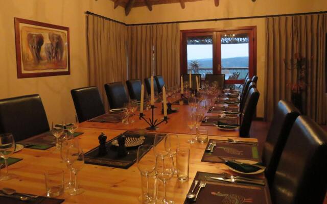 Woodbury Lodge - Amakhala Game Reserve