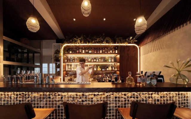 Silverland May Hotel