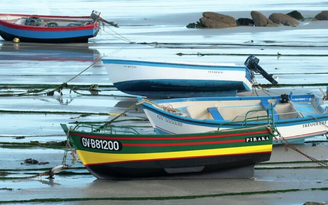 Cozy Holiday Home in Penmarch with Private Swimming Pool