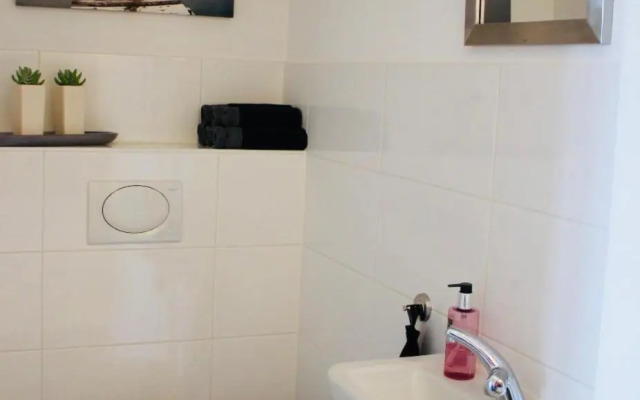 Näher am Wasser kann man nicht wohnen!