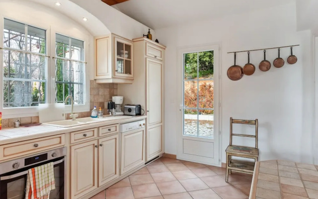 Holiday Home (LOG160)