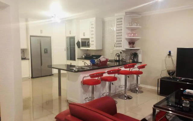 TOYAs HOUSE