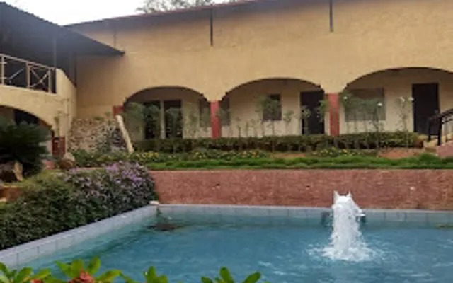 Elim Resort