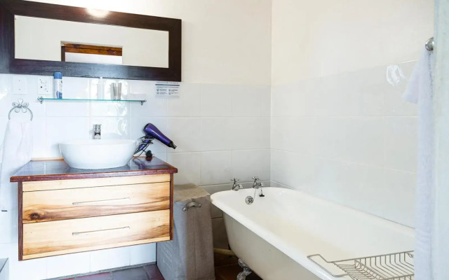 4 Wild Rose Country Lodge