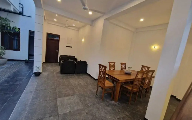 ThiThi's Palace