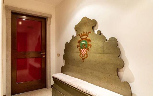 Prestigious Residence Brà with a turret overlooking Verona