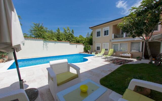 Apartments Villa Mike