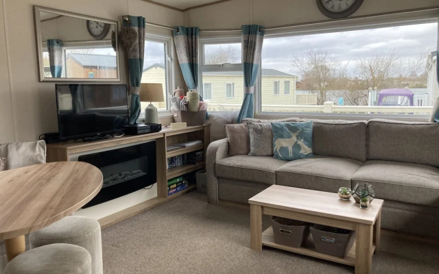 Luxury Pet Friendly Hot Tub Breaks at Tattershall