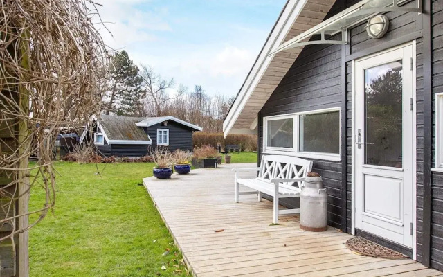 10 Person Holiday Home in Stege