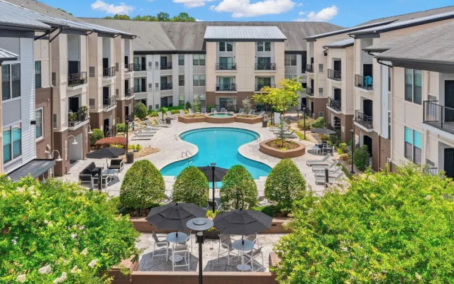 Landing Charlotte Apartments