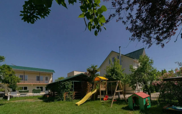 Фэмили Холидей