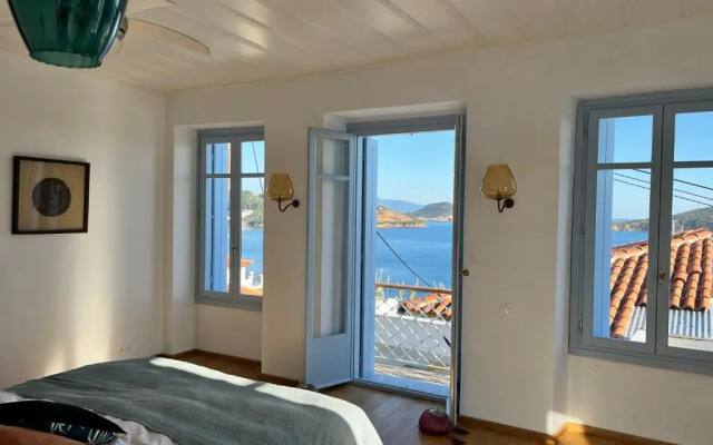 Lovely 1 Bed Townhouse with patio