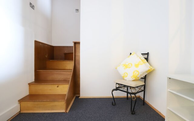 Quirky 1 Bedroom Warehouse Flat With Balcony