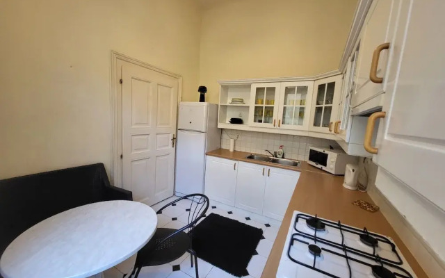 Elena Suite