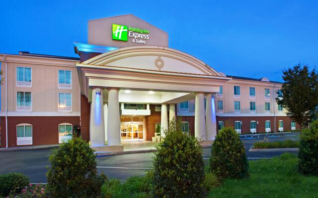 Holiday Inn Express & Suites Lenoir Cty, an IHG Hotel