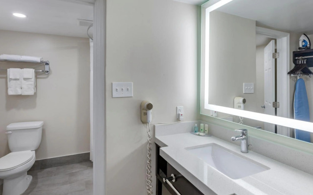 Quality Inn & Suites Goodyear - Phoenix West