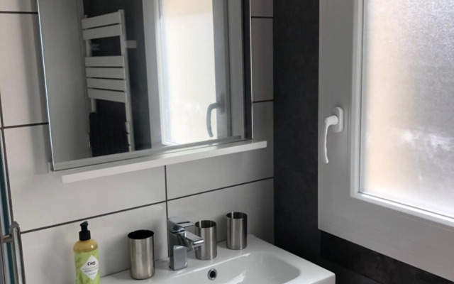 studio maisonnette avec jardin