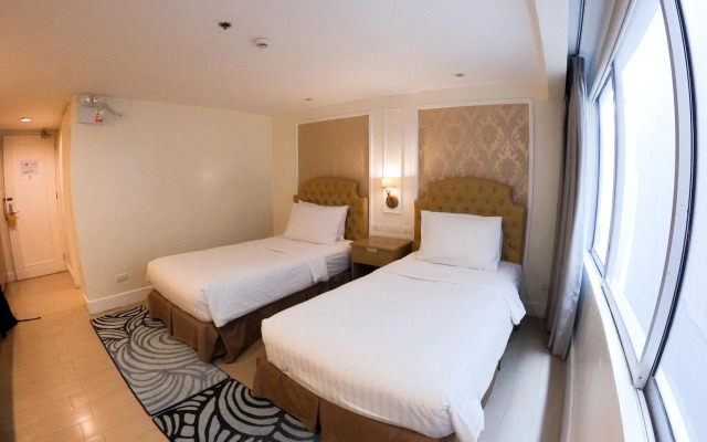 Hotel St Ellis