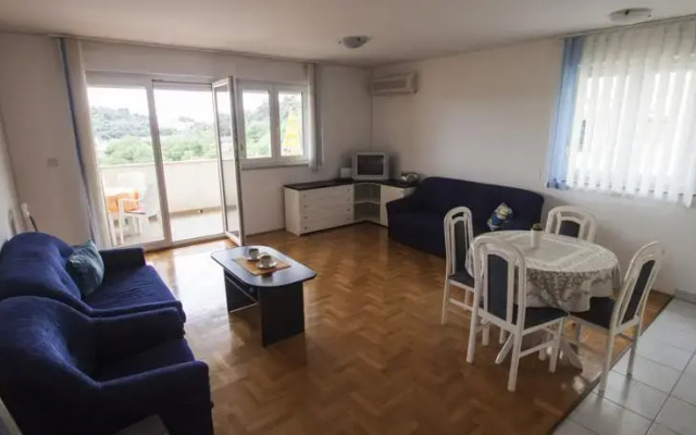 Apartment Mornar