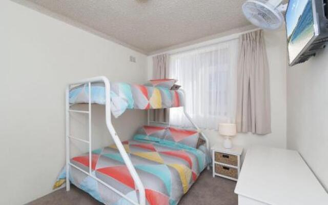 Shoal Towers, Unit 1/11 Shoal Bay Road