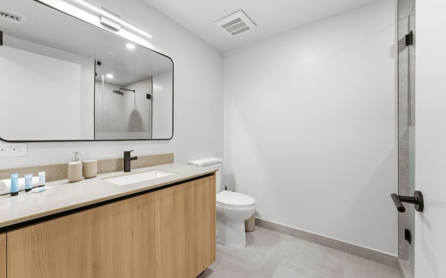 Stylish Miami Stay for 5 Guests