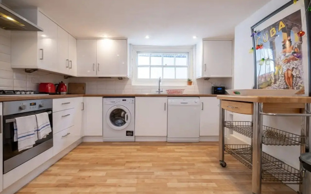 Host Stay George Street Townhouse