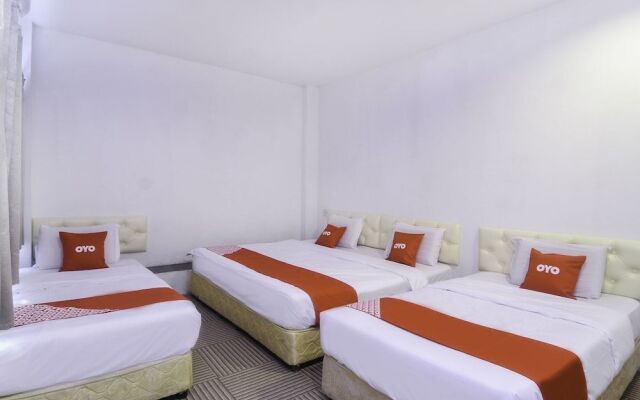 Oyo 44017 Lc Premium Stay