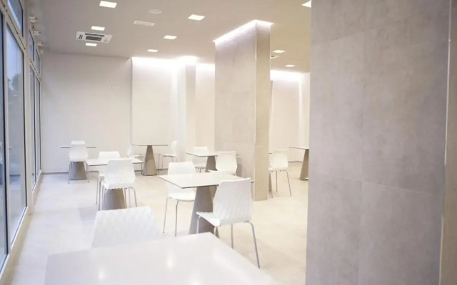 L'Hotel