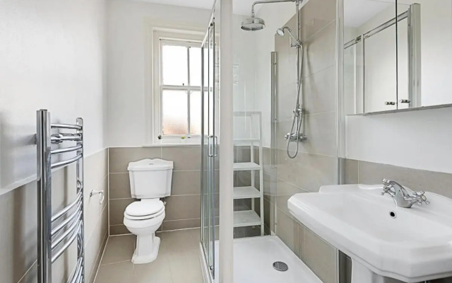 Serene 2BR - 3 Mins to Fulham Broadway